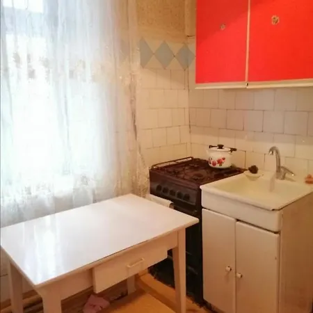 рядом с автовокзалом *