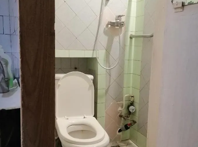 рядом с автовокзалом *